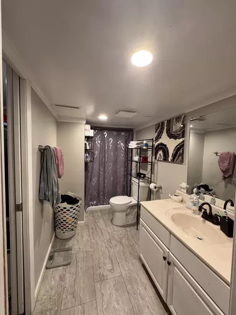 564 Carolina St, Gary, IN 46402 photo 9