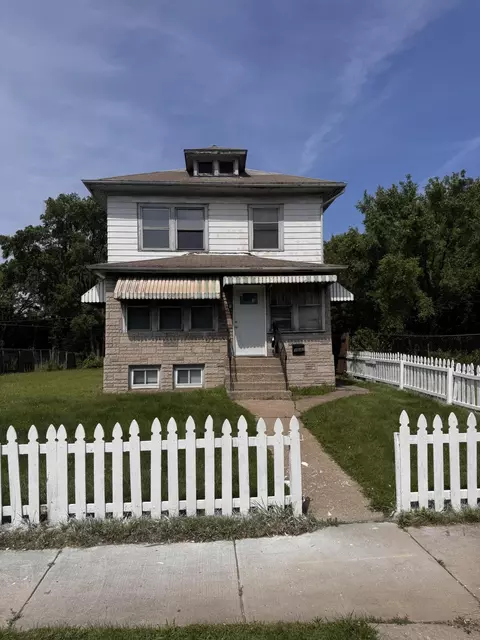 564 Carolina St, Gary, IN 46402 photo 2