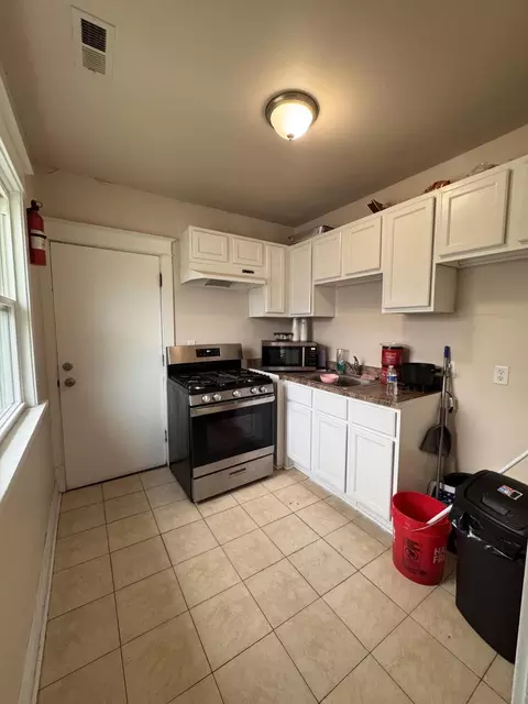 564 Carolina St, Gary, IN 46402 photo 18