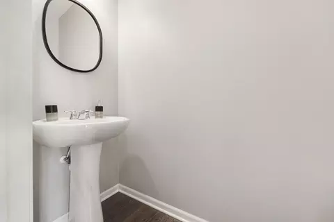 Bath - 13184 Roosevelt Pl, Crown Point, IN 46307 photo 1 of 3