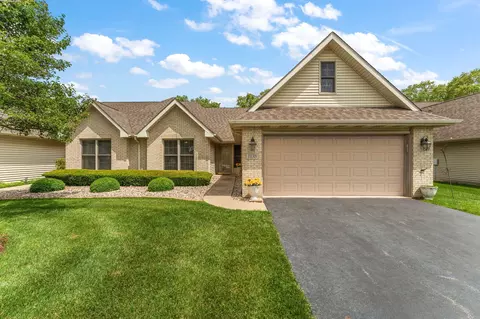1138 Cherrywood Ln, Schererville, IN 46375