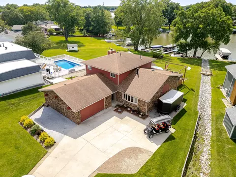 1813 Forest Ln, Crown Point, IN 46307