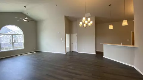 Living - 5602 Fountain Cir, Crown Point, IN 46307 photo 5 of 7