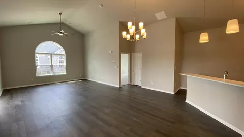 Living - 5602 Fountain Cir, Crown Point, IN 46307 photo 3 of 7