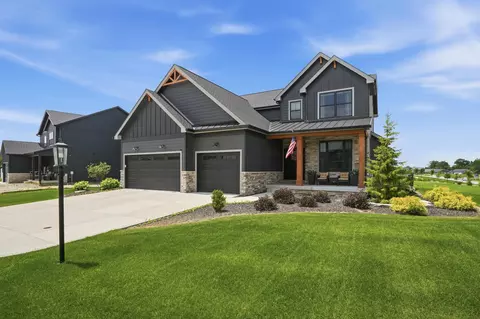 3103 Whispering Brook Ln, Valparaiso, IN 46385