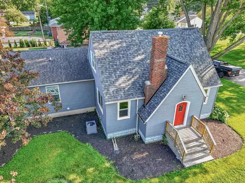 202 E 2nd St, Wanatah, IN 46390 photo 4