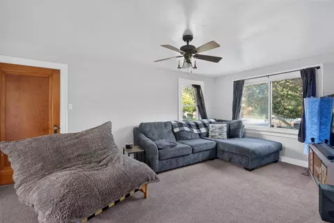 202 E 2nd St, Wanatah, IN 46390 photo 6