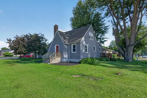 202 E 2nd St, Wanatah, IN 46390 photo 3