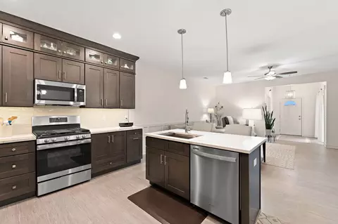 Kitchen - 1346 Parke Dr, Crown Point, IN 46307 photo 3 of 4