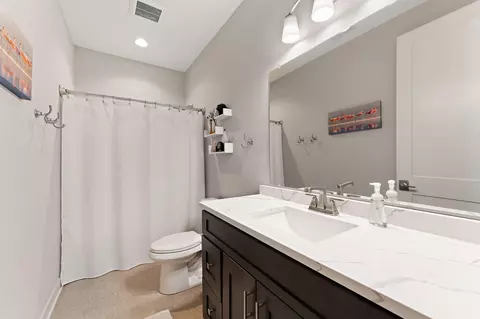 Bath - 1346 Parke Dr, Crown Point, IN 46307 photo 1 of 1