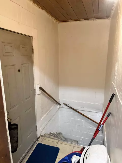 Entry Way - 2421 Monroe St, Gary, IN 46407 photo 1 of 2