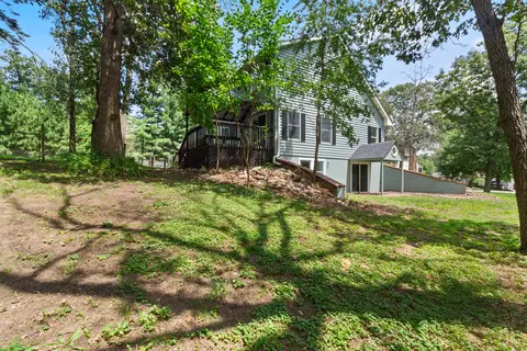 Exterior - 9710 W Rustic Dr, De Motte, IN 46310 photo 5 of 8