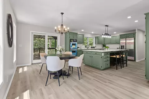 Dining - 9710 W Rustic Dr, De Motte, IN 46310 photo 2 of 2