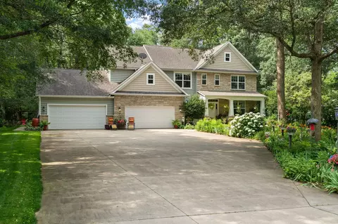 3933 Timberland Dr, Wheatfield, IN 46392