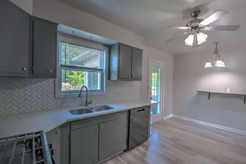 1409 Roosevelt St, Gary, IN 46404 photo 9
