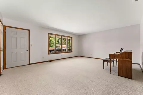 Living - 9082 Estates Dr, De Motte, IN 46310 photo 3 of 3