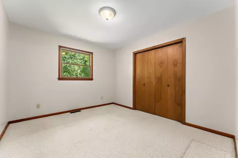 Bedroom - 9082 Estates Dr, De Motte, IN 46310 photo 3 of 3