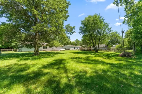 Exterior - 9082 Estates Dr, De Motte, IN 46310 photo 4 of 4