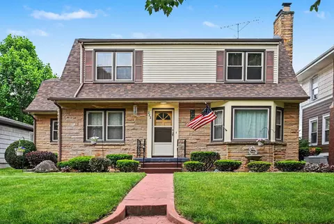 222 W Michigan St, New Carlisle, IN 46552