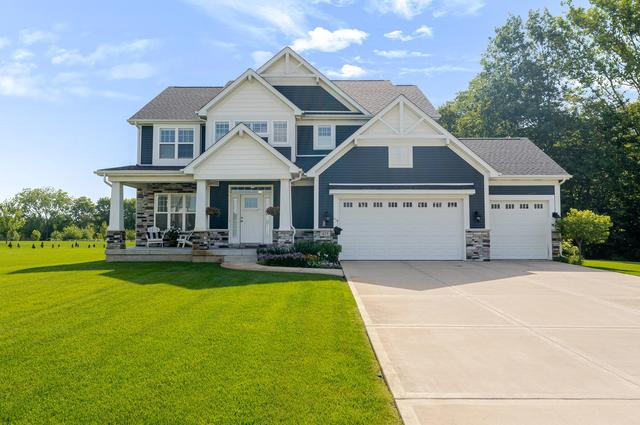 875 Farmview Dr, Valparaiso, IN 46383