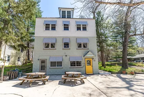 33 S Lake Shore County Rd, Beverly Shores, IN 46301