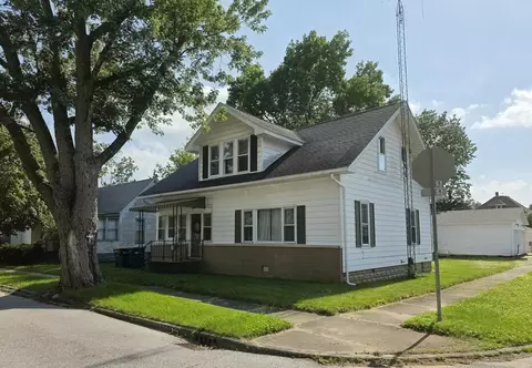 116 George St, North Judson, IN 46366