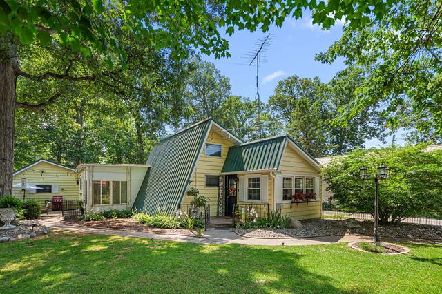 7804 N Topinabee Rd, Walkerton, IN 46574