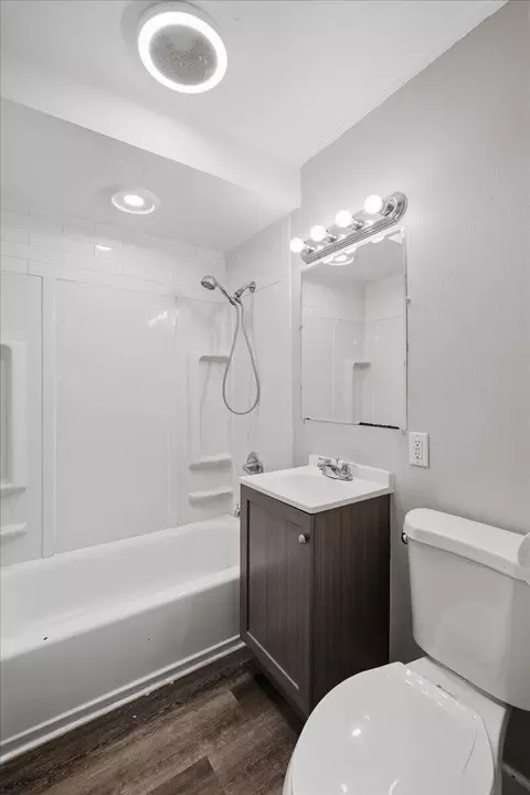 Bath - 7327 Monroe Ave, Hammond, IN 46324 photo 1 of 1