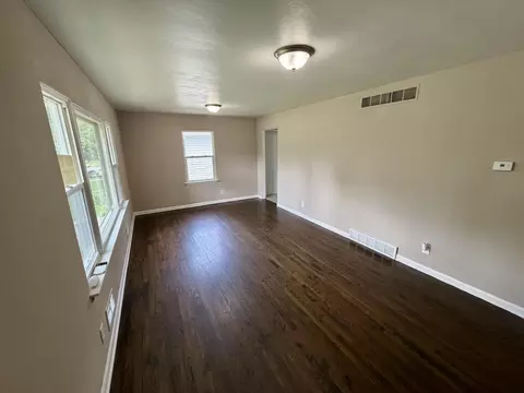 Living - 4841 Kentucky St, Gary, IN 46409 photo 1 of 2