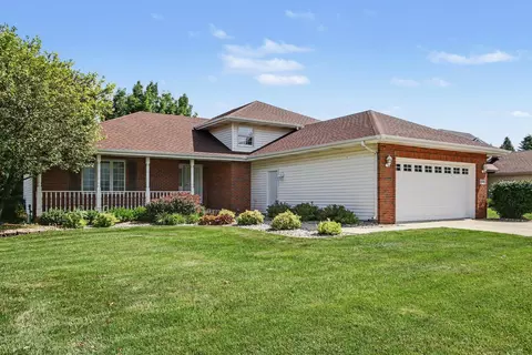 910 Doe Path Ln, Crown Point, IN 46307 photo 3