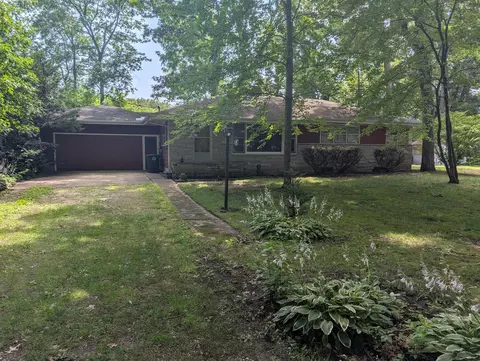 777 Memory Ln, Hobart, IN 46342