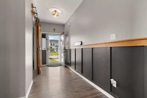 Entry Way - 8289 W 171st Pl, Lowell, IN 46356 photo 2 of 7