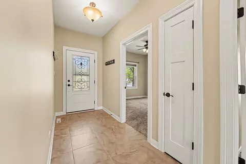 Entry Way - 9354 W 107th Pl, Saint John, IN 46373 photo 1 of 3