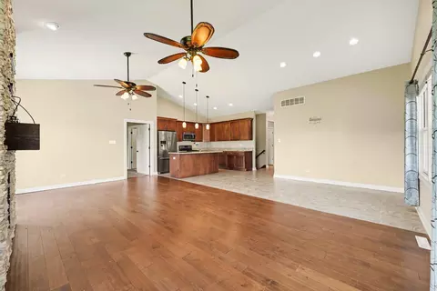 Living - 9354 W 107th Pl, Saint John, IN 46373 photo 3 of 5