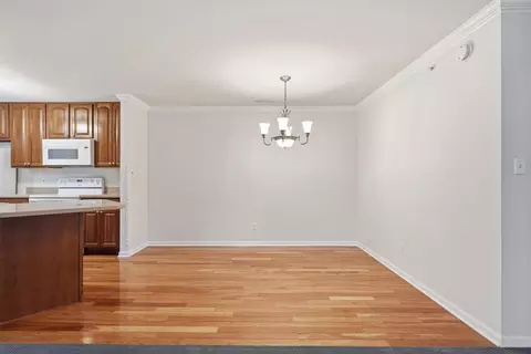 Dining - 1640 White Oak Cir #2B, Munster, IN 46321 photo 1 of 1