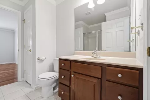 Bath - 1640 White Oak Cir #2B, Munster, IN 46321 photo 3 of 3