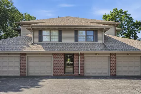 Exterior - 1640 White Oak Cir #2B, Munster, IN 46321 photo 6 of 6