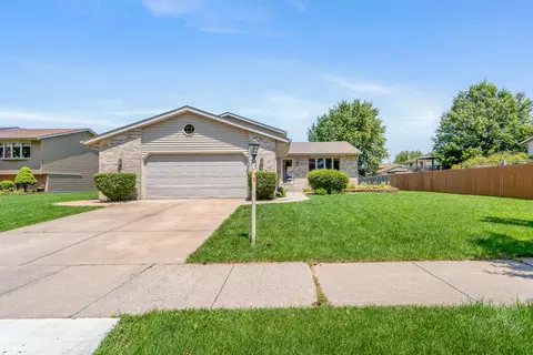2994 Barberry Dr, Hobart, IN 46342