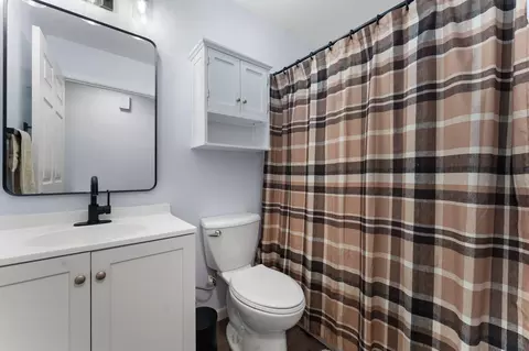 Bath - 10370 N 477, De Motte, IN 46310 photo 2 of 2