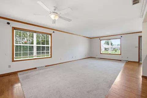 Living - 716-718 7th St, De Motte, IN 46310 photo 4 of 6