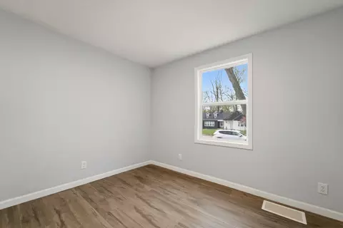 Bedroom - 4627 Richard Gordon Hatcher Blvd, Gary, IN 46408 photo 6 of 6