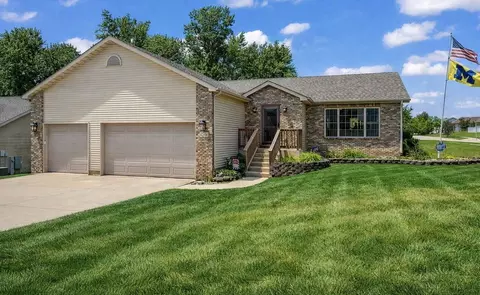 12806 Fawn Ct, Cedar Lake, IN 46303