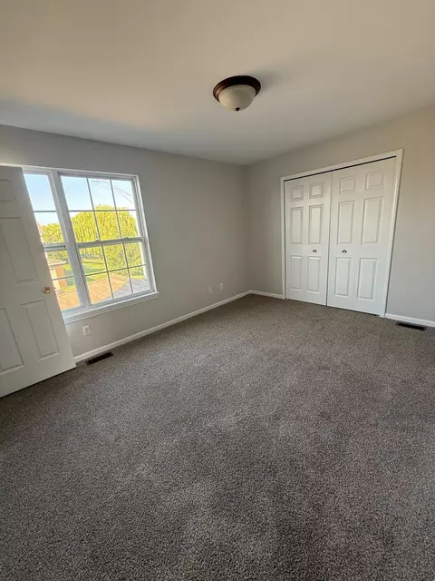 871 Flagstone Dr, Dyer, IN 46311 photo 6