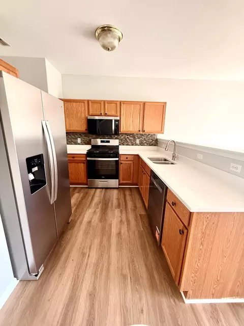 871 Flagstone Dr, Dyer, IN 46311 photo 2