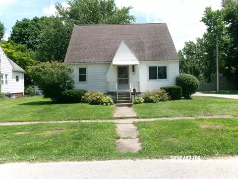 703 N 1st, Kentland, IN 47951