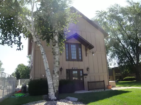 Exterior - 8805 Janeway Ct #K8, Munster, IN 46321 photo 4 of 5