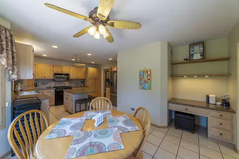 Kitchen - 8479 Christopher Dr, Saint John, IN 46373 photo 2 of 3