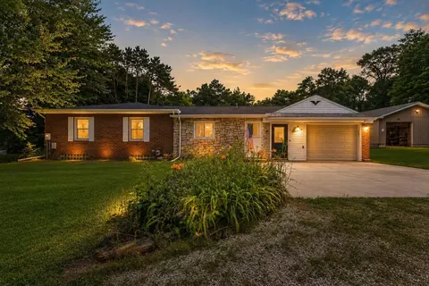 1244 W Springville Rd, La Porte, IN 46350