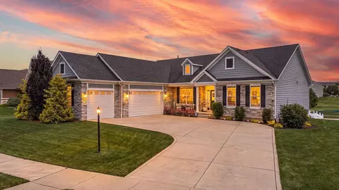 3202 Kickbush Dr, Valparaiso, IN 46385