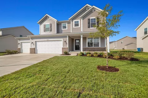 5259 Red Rock Ln, Schererville, IN 46375